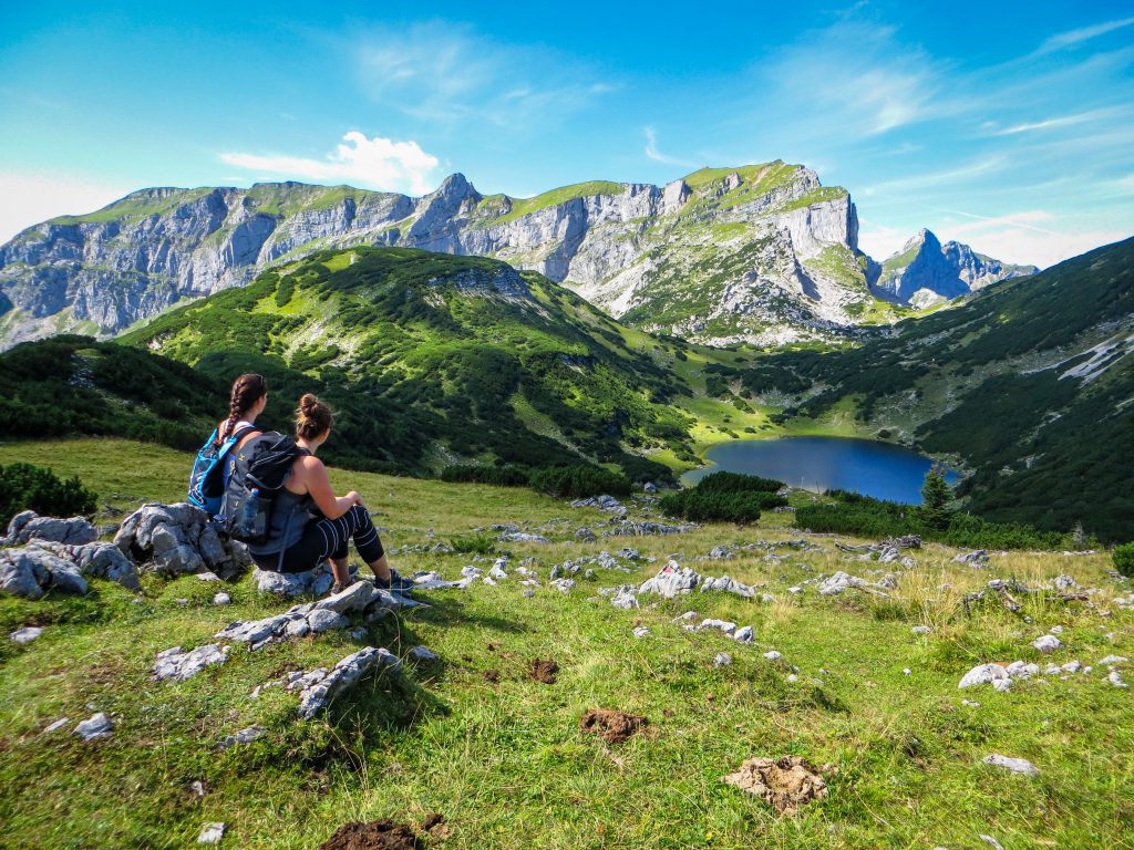 Wildwasser und Badeseen im Tiroler Alpbachtal sorgen für Erfrischung bei Rekordhitze