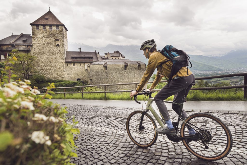 Mit dem (E)-Bike durch ganz Liechtenstein: Eine Herbst-Tour mit Charme und vielen Highlights