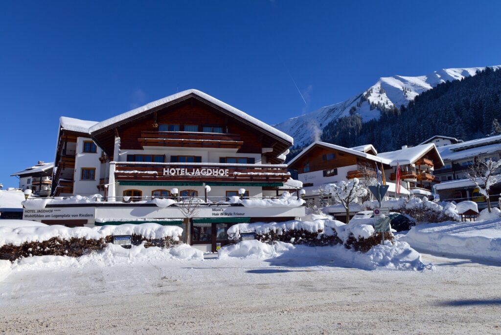 Hotel Jagdhof: Wintererlebnis mit besten „Grenzerfahrungen“